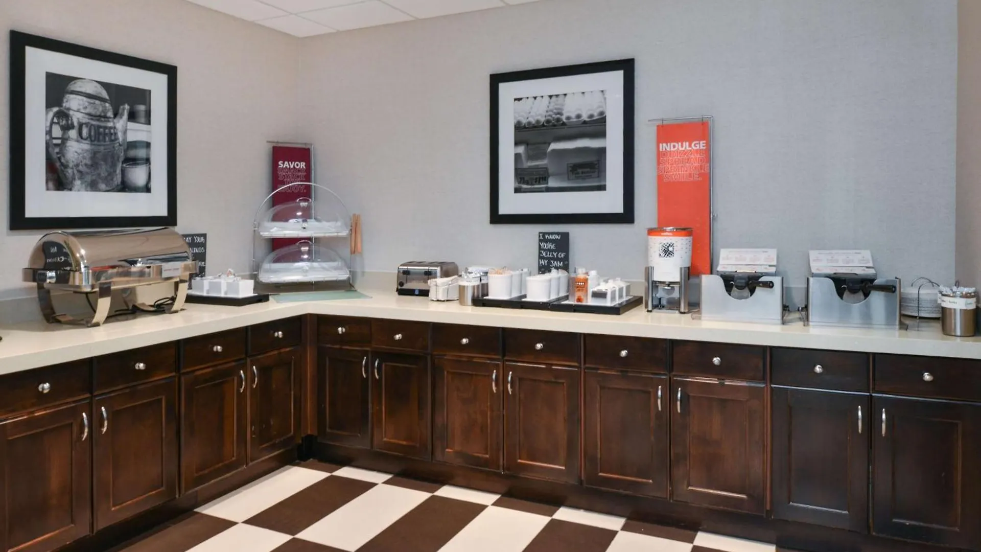 Hampton Inn & Suites Denver-Speer Boulevard 3*, Denver
