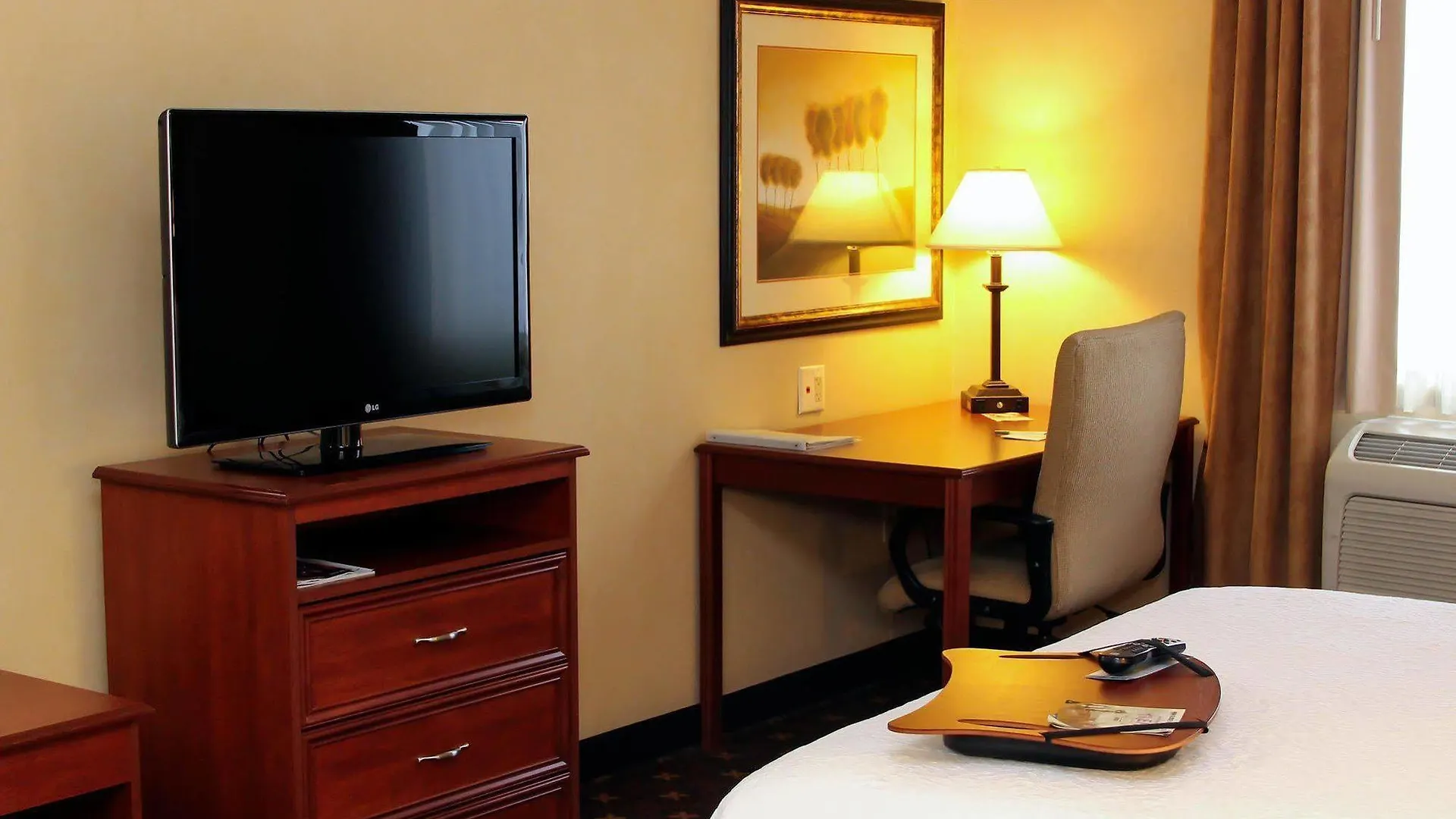 Hampton Inn & Suites Denver-Speer Boulevard Otel