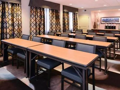 Hampton Inn & Suites Denver-Speer Boulevard 3*, DEN